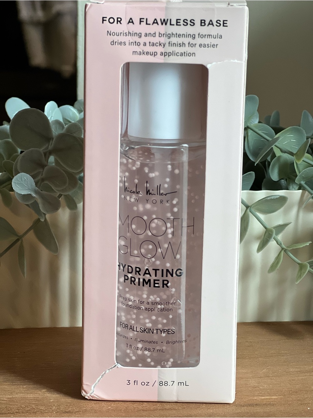 Nicole Miller Smooth Glow Hydrating Primer
